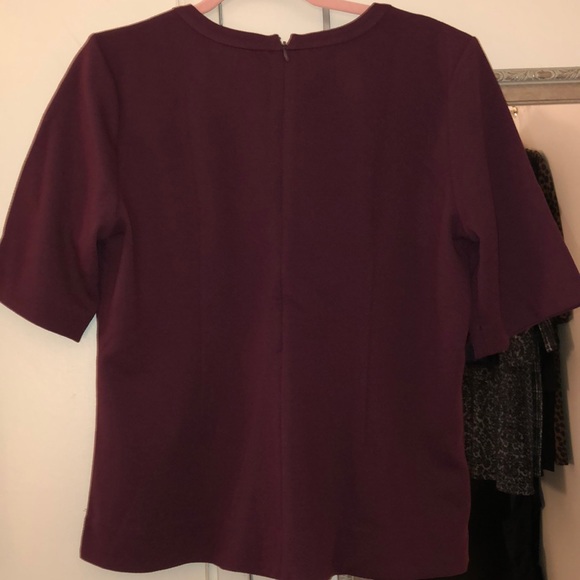 Ann Taylor Peplum Textured Burgundy Top L - Picture 2 of 4